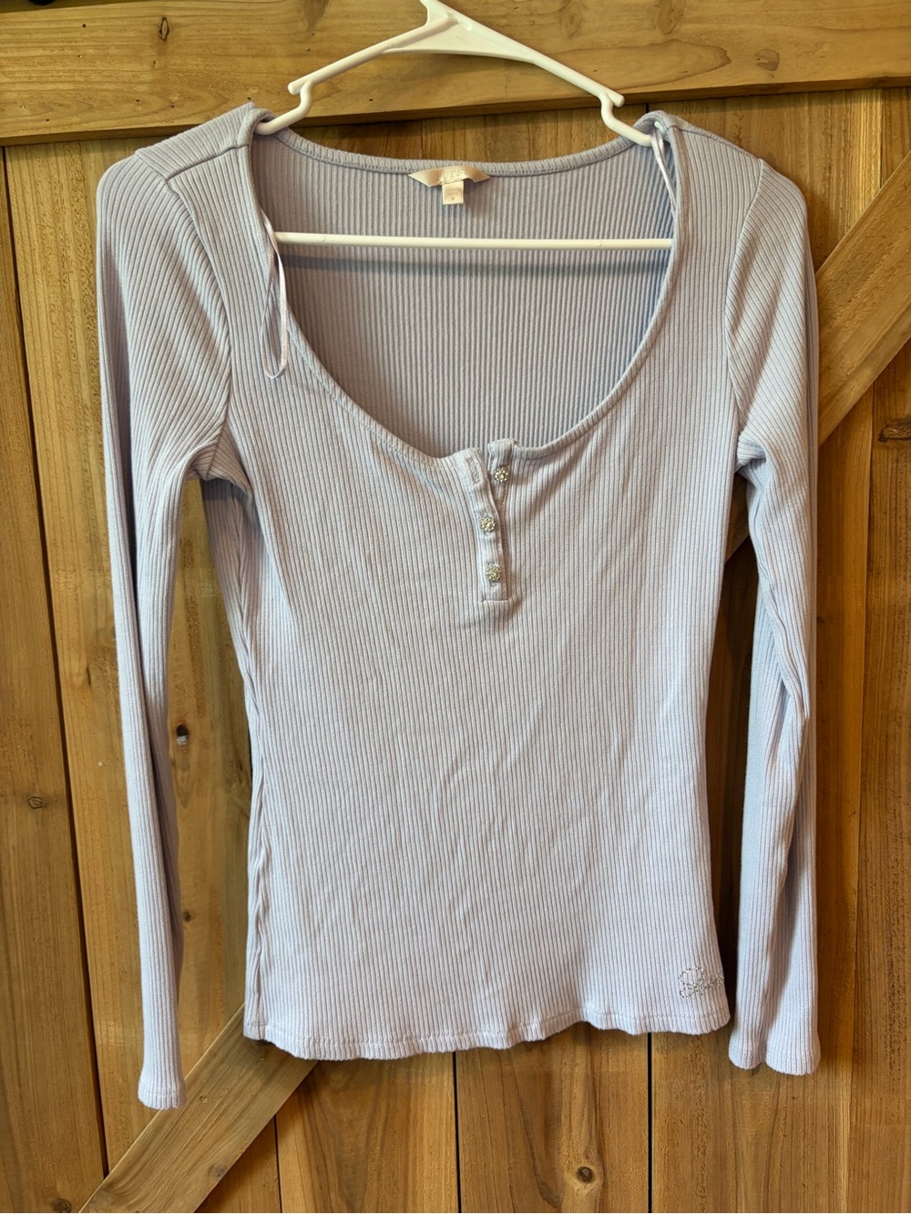 Long-Sleeve Ribbed Scoop Neck Top in Light Lavender